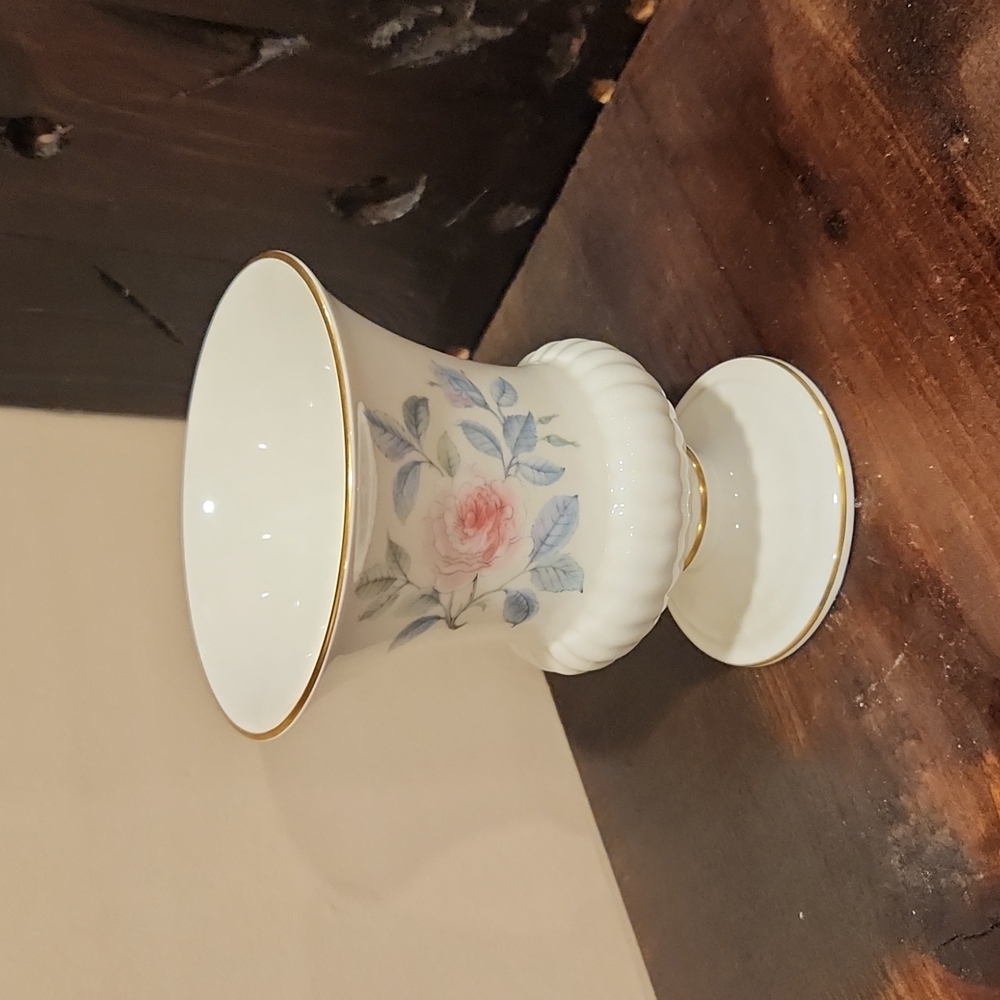 Wedgewood Mist Rose Urn Pedestal Vase